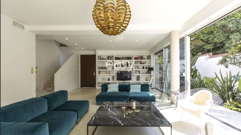 A uniquely distinctive and atypical event venue located in Marseille